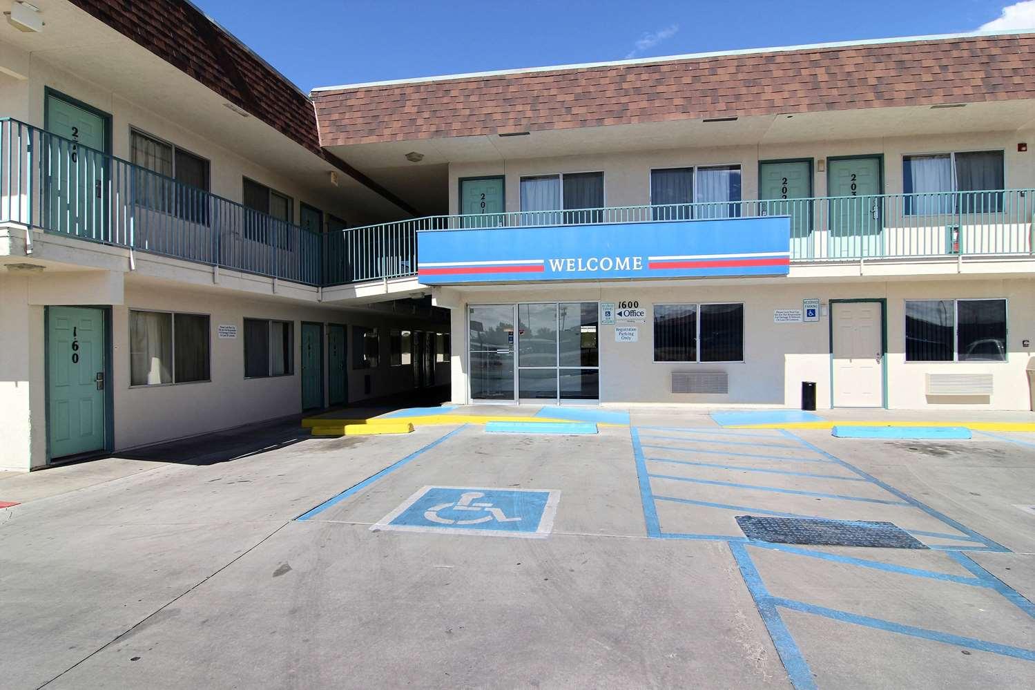 Varios Motel 6 Farmington, NM
