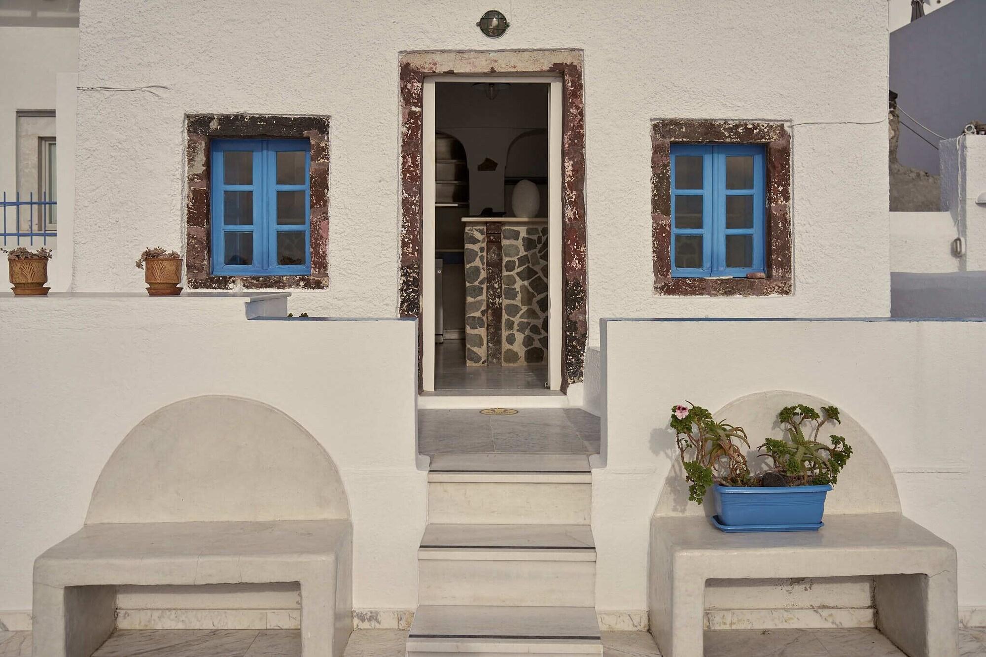 Vista Lobby Amphitheater Cave Houses