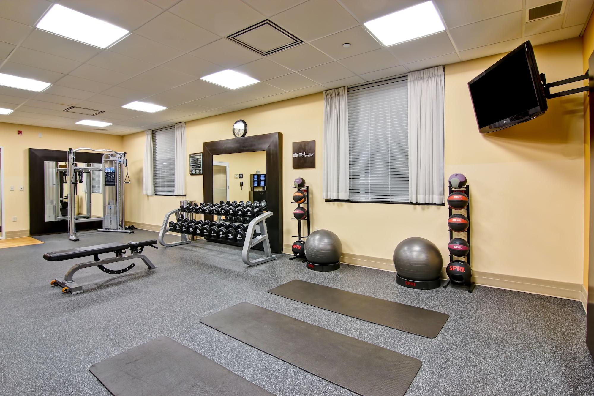 Gimnasio Homewood Suites by Hilton Toronto Airport Corporate Centre