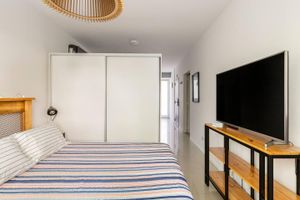 Alquiler Vacacional - Modern and Fully equipped Studio with private garage!