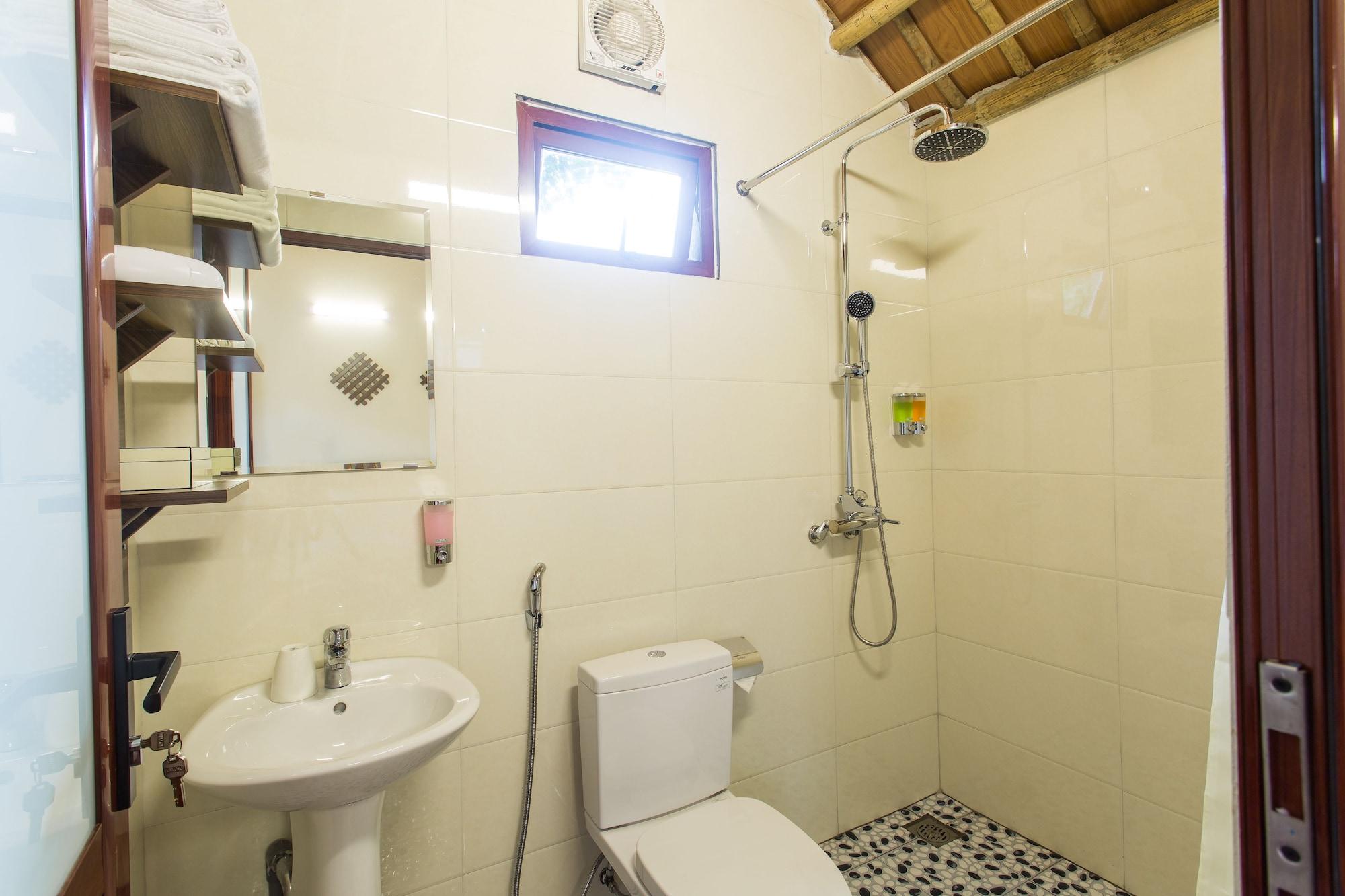 Equipamiento de Habitación Amira Homestay