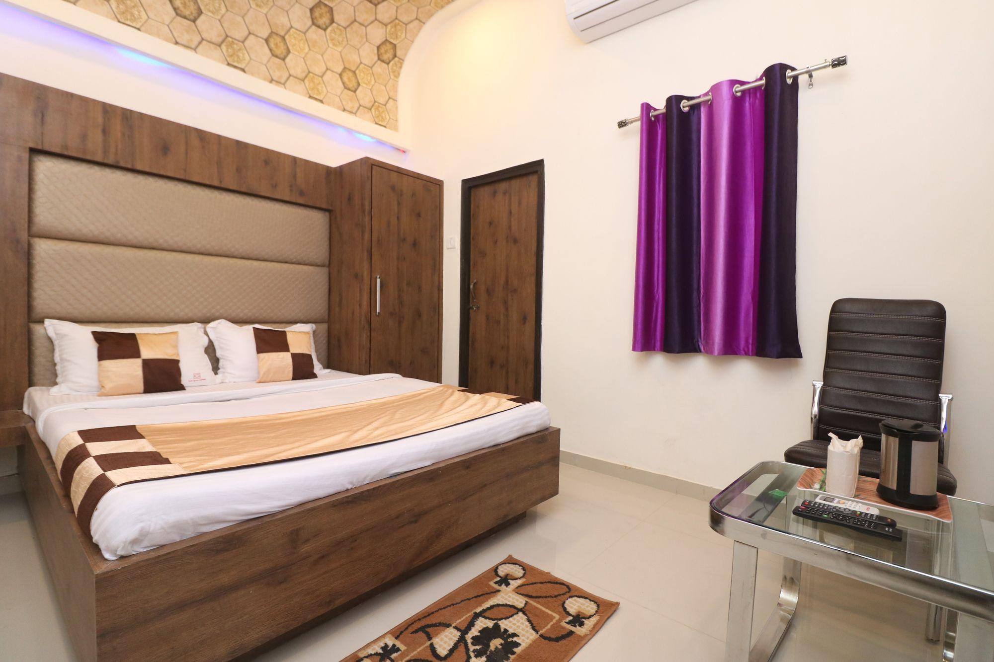 Varios OYO 10991 Hotel Gagan