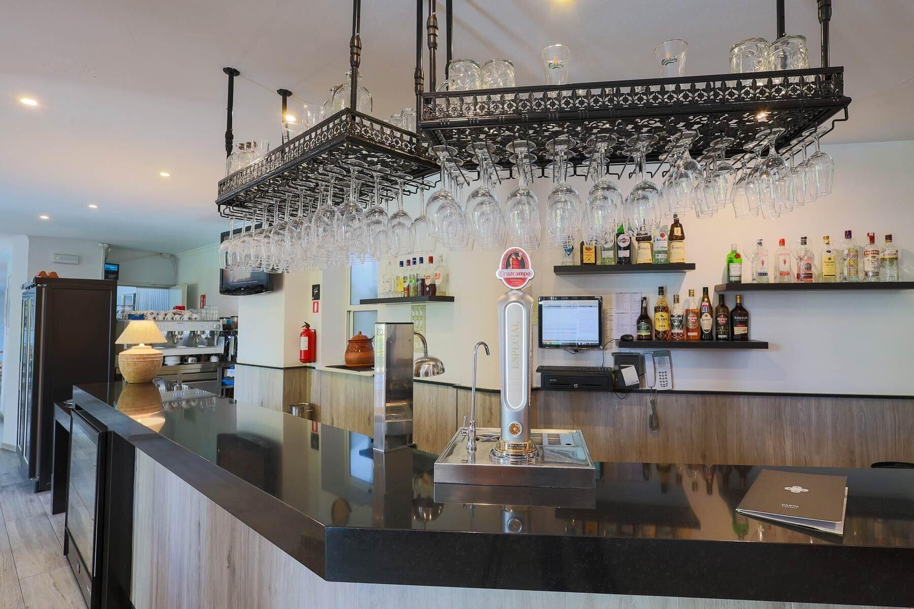 Bar/Salón TUGASA El Almendral