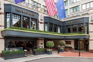 Paquete - The Westbury Hotel