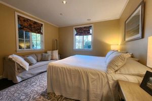 Alquiler Vacacional - Cozy, French Cottage with Fishing Pier and Sunset View on Dog River