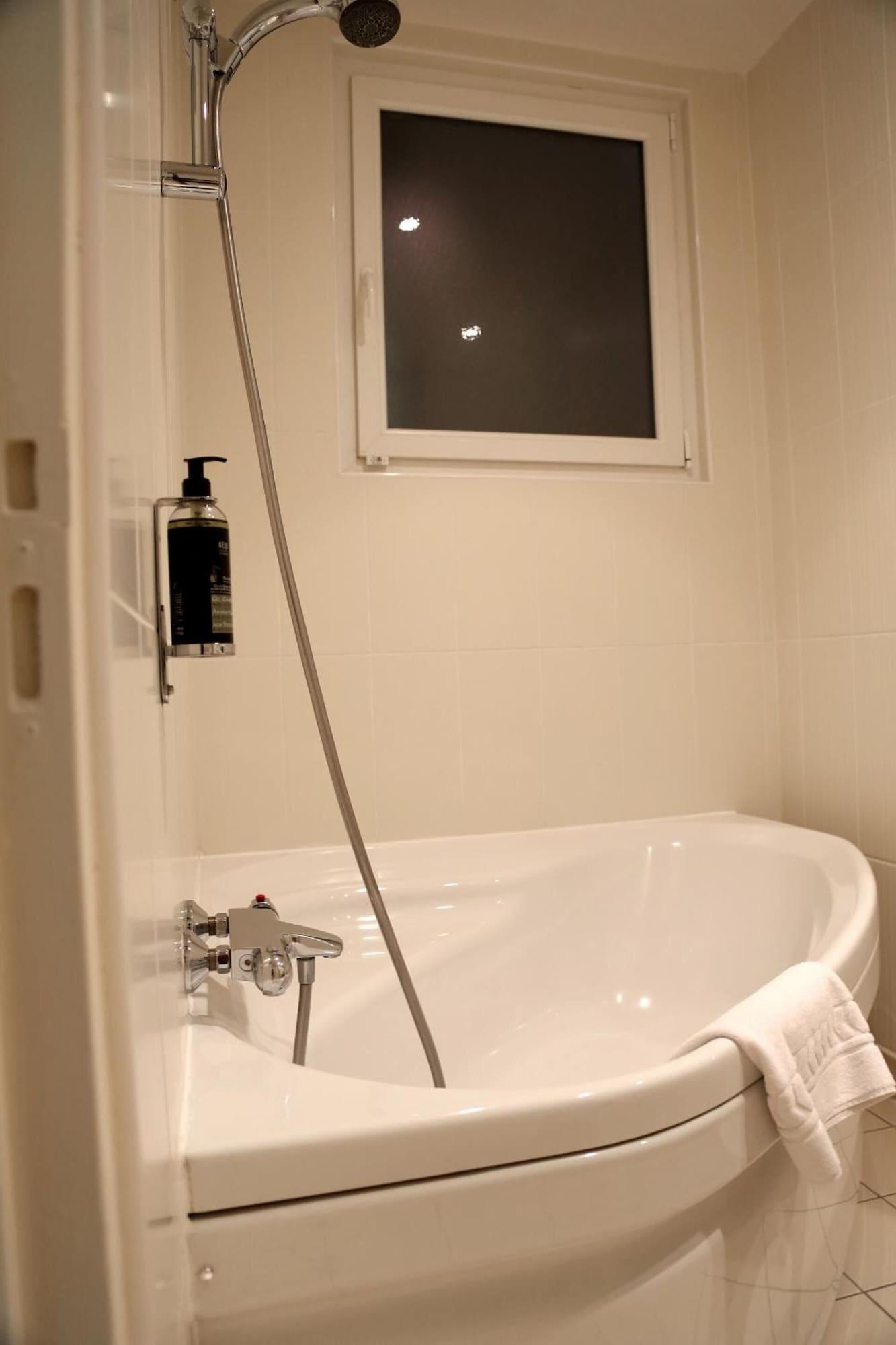 Equipamiento de Habitación Hotel Le Sevigne, Sure Hotel Collection by Best Western