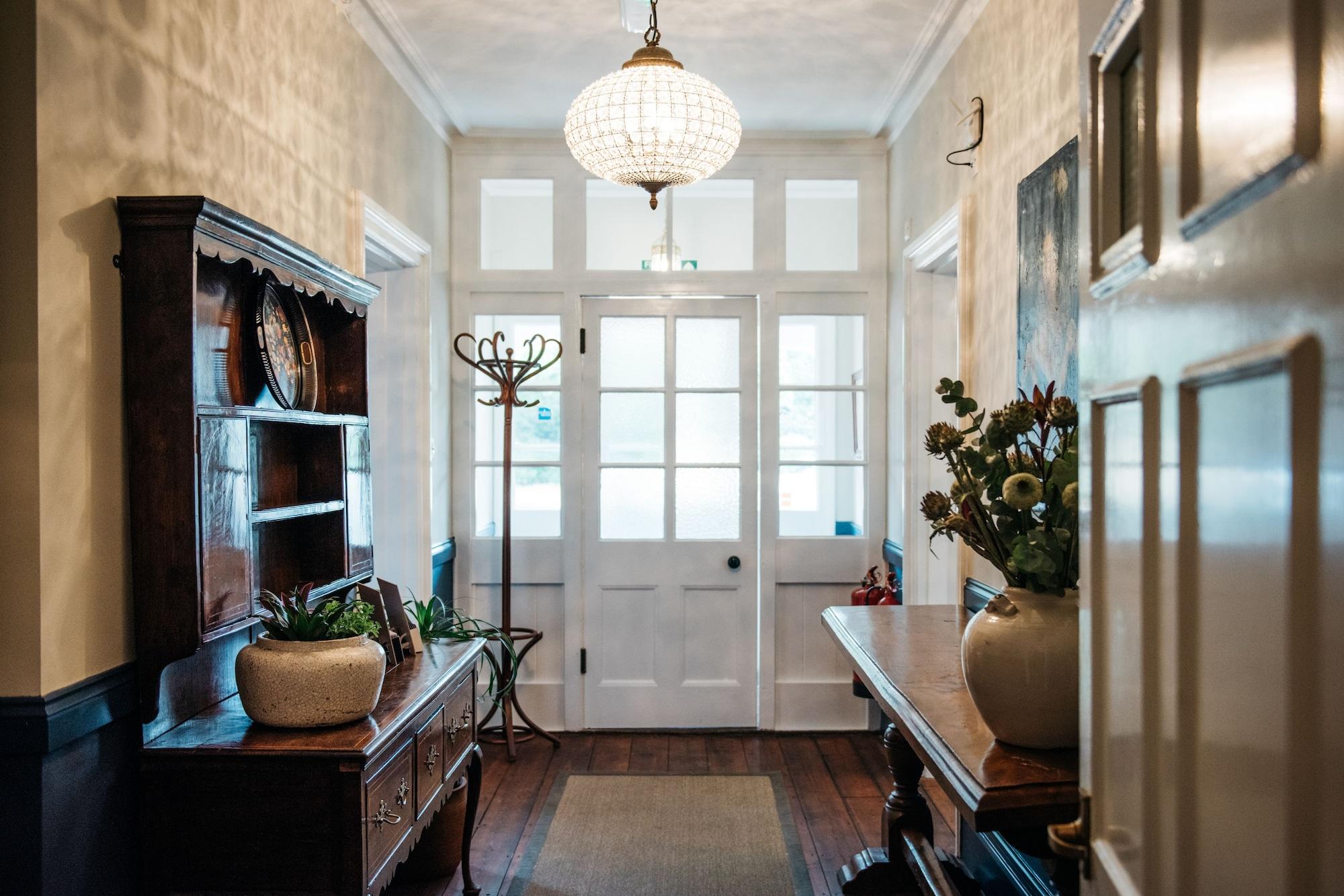 Vista Lobby The Farmhouse at Redcoats Restaurant & Hotel