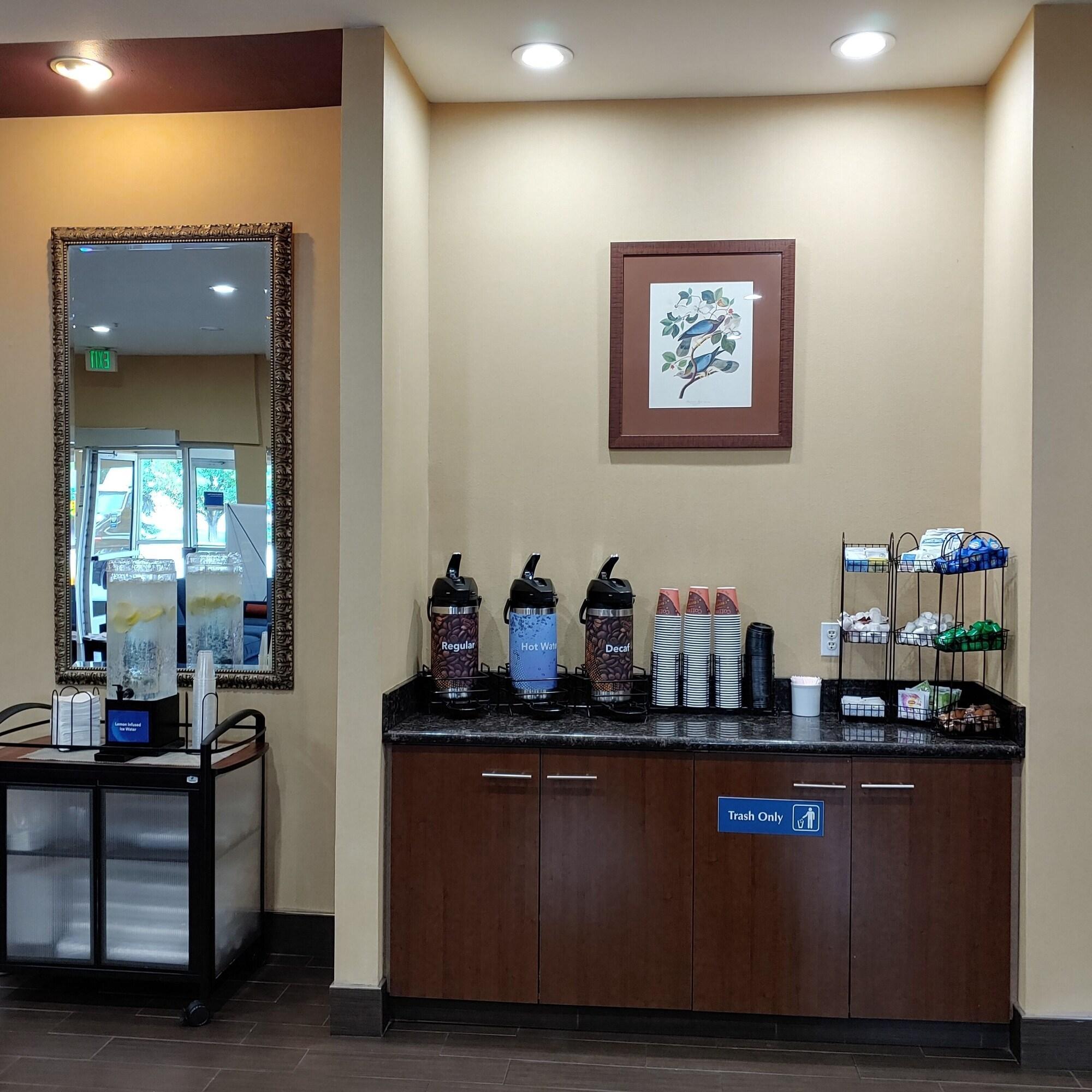 Vista Exterior Comfort Inn Fort Collins North