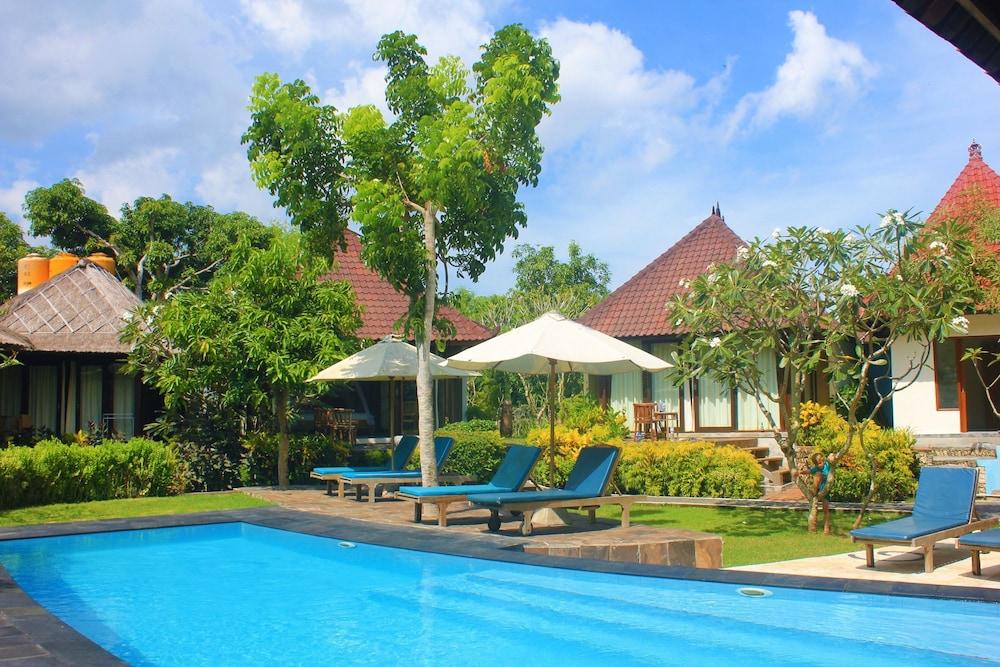 Vista Piscina Rigils Lembongan Accommodation