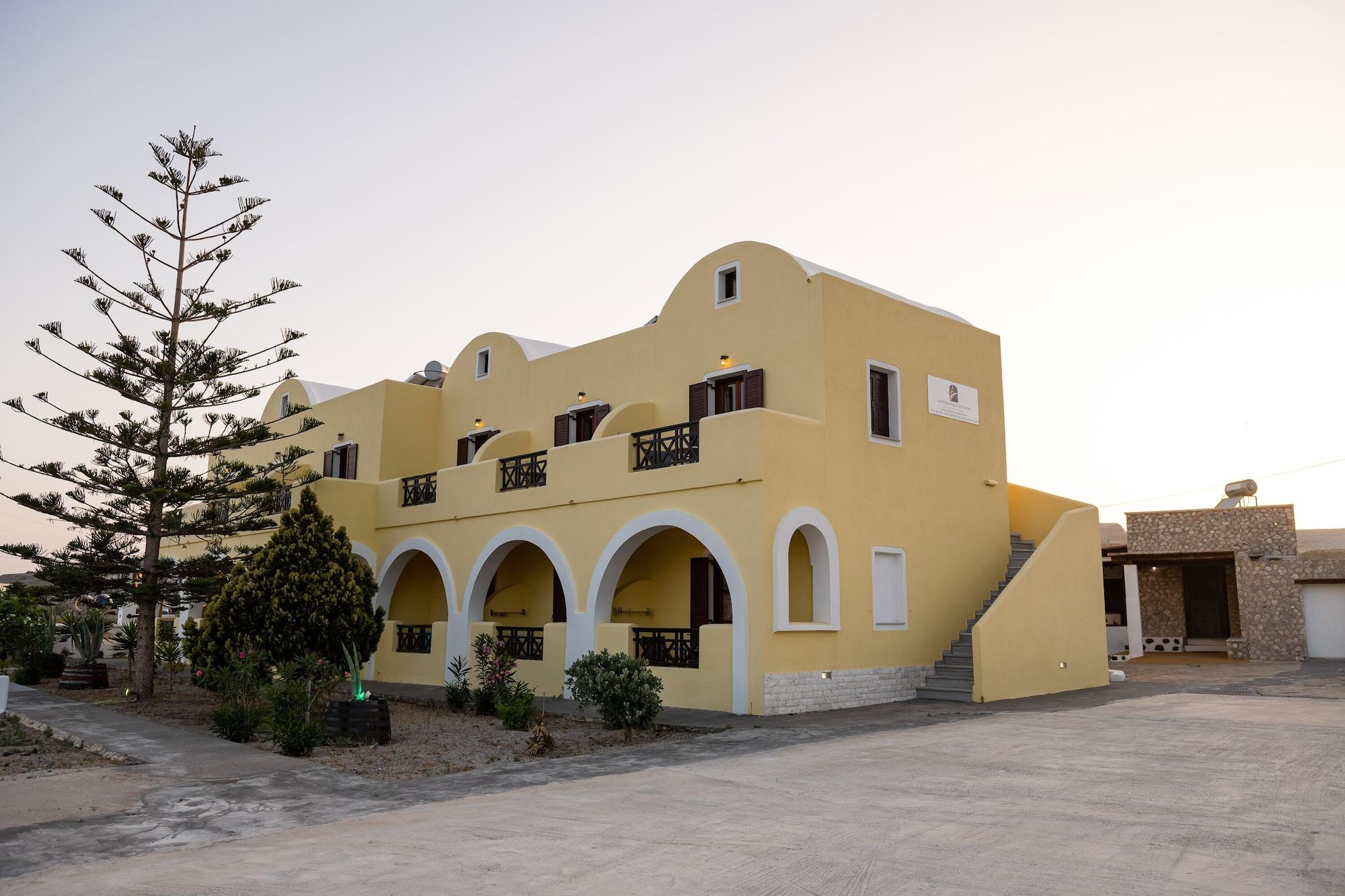Vista Exterior Mandilaria Studios