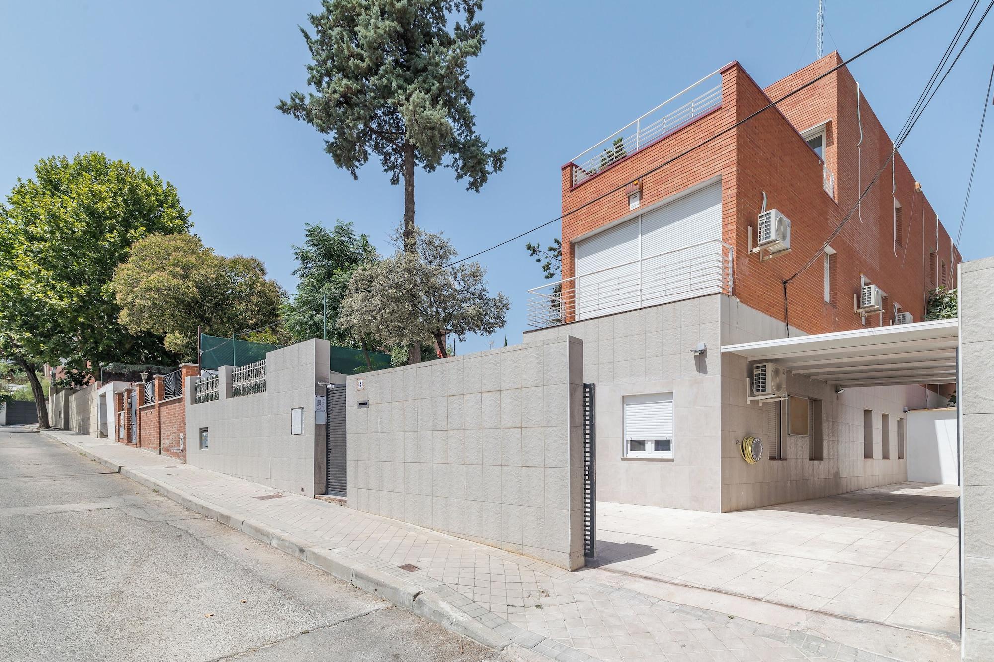 Vista Exterior AYZ Joaquín Pol - Auto check-in property