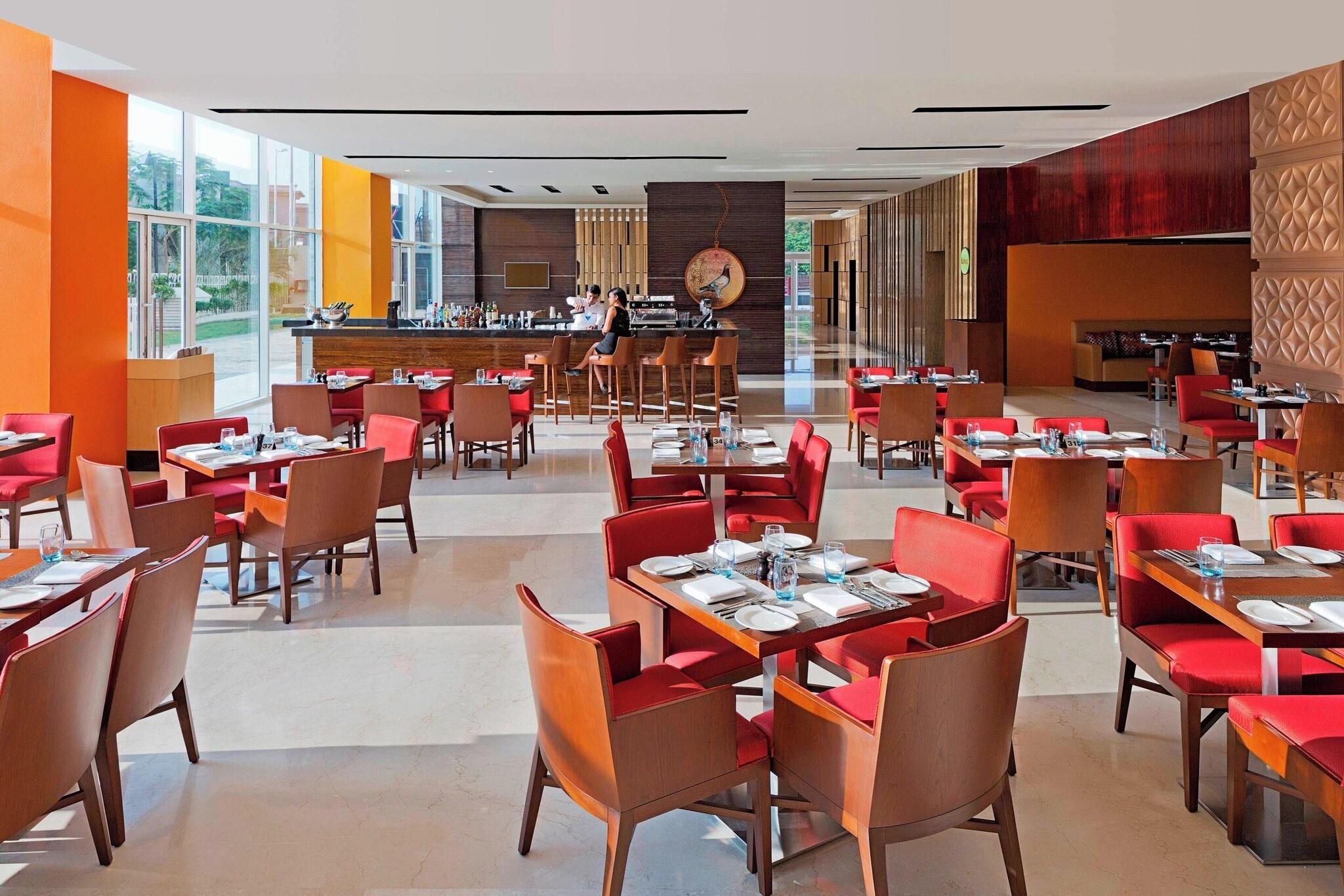 Bar/Salón Fairfield By Marriott Lucknow