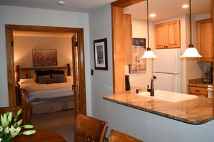 Alquiler Vacacional - 2 min walk to Keystone Conference Center. Lakeside Bliss 2BR/2BA Sleeps 6 Patio