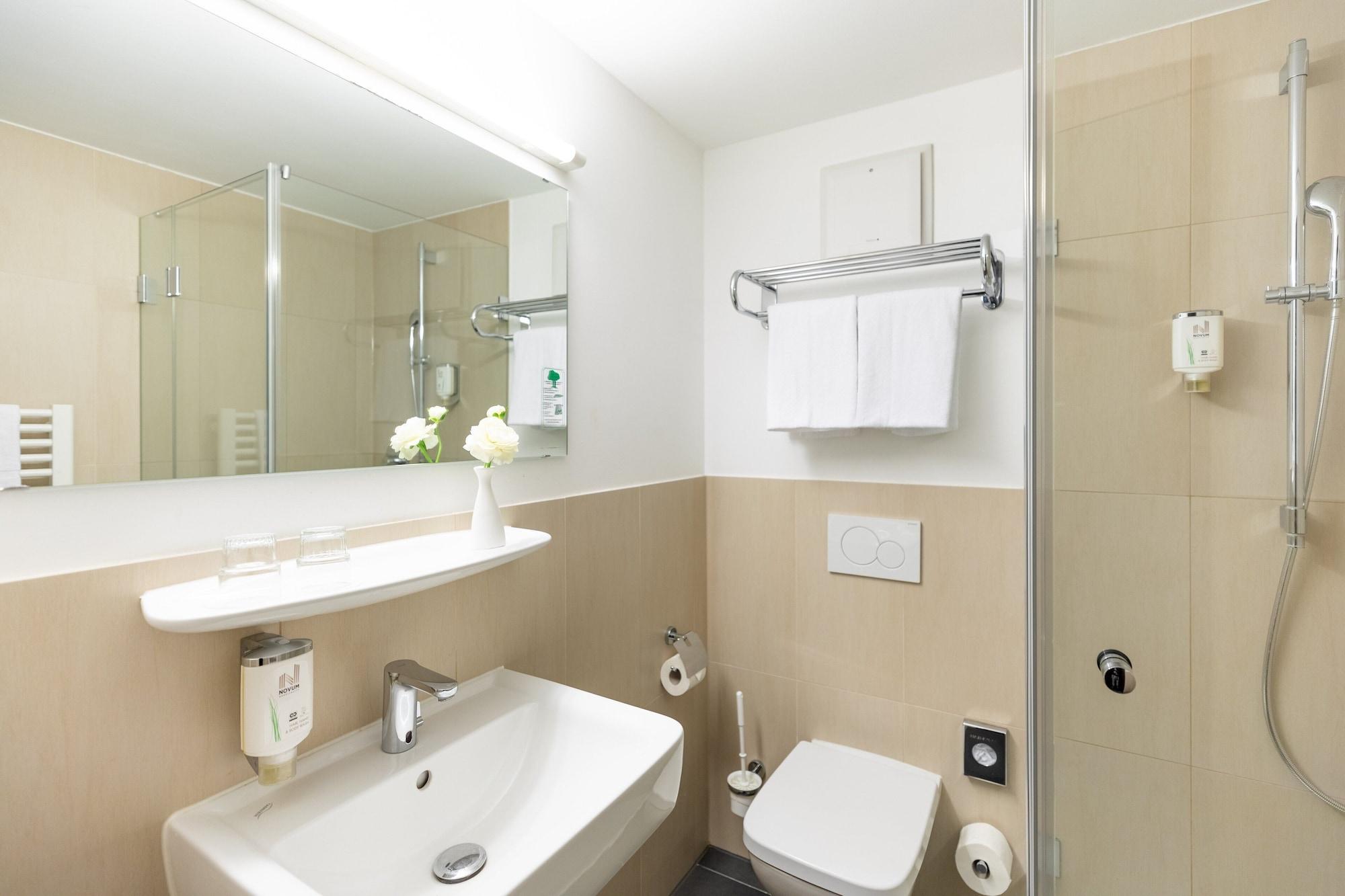 Equipamiento de Habitación Garner Hotel Frankfurt Palmengarten by IHG